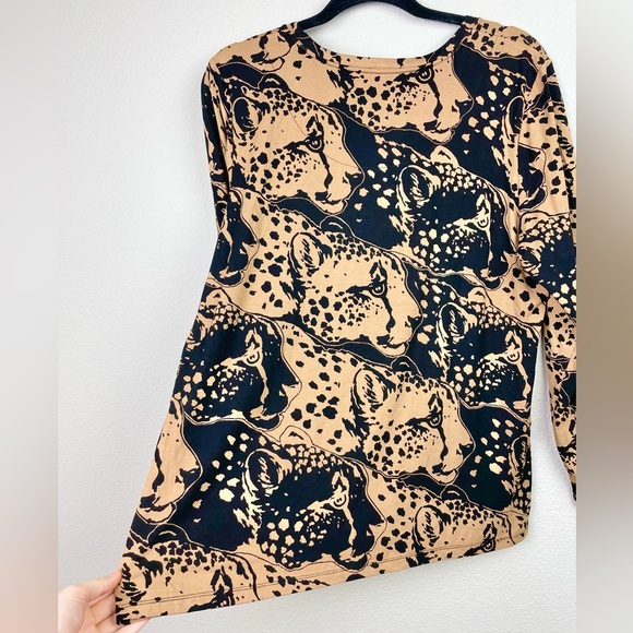 Chico's Women'a Large 2 Long Sleeve Cheetah Graphic Print Long Sleeve Top Soft - Picture 14 of 15